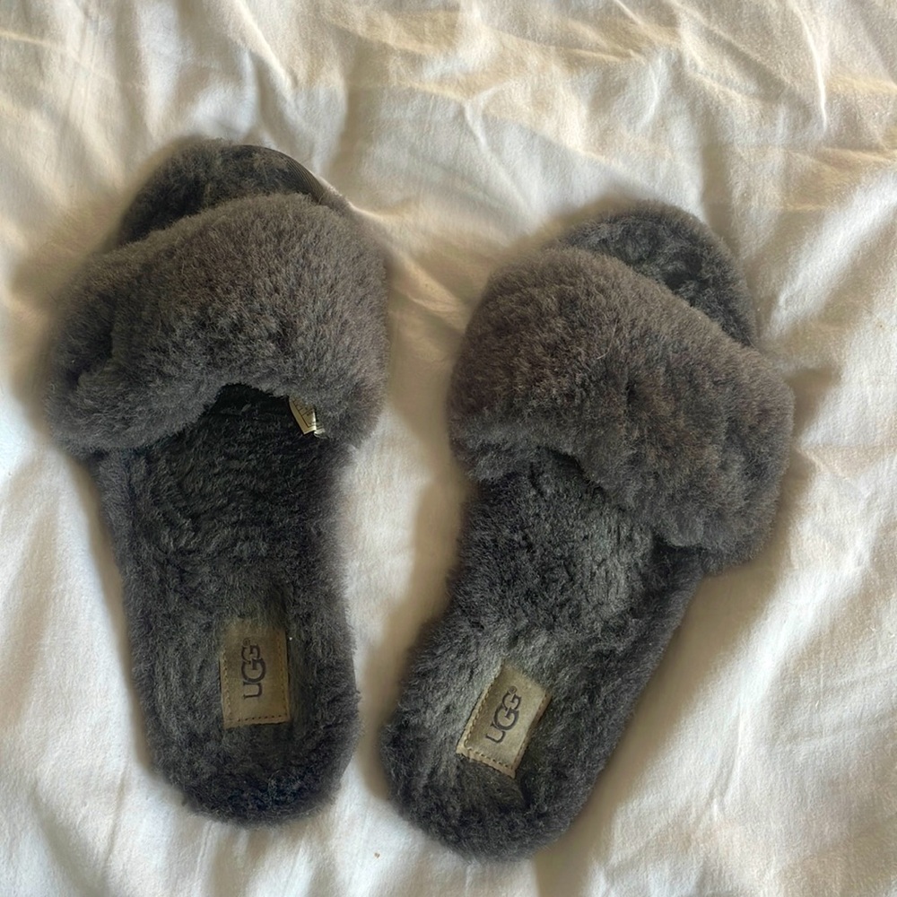 UGG grey slippers women’s size 9